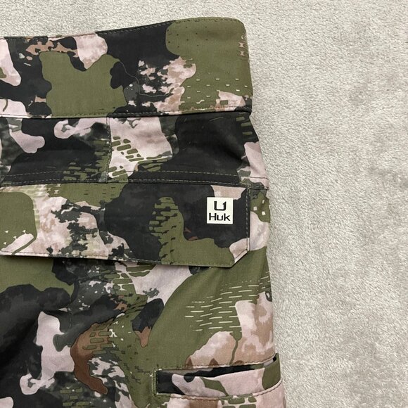 Huk Shorts Performance Fishing Camo Low Country Green Mens XL Elastic Waist - Picture 10 of 11